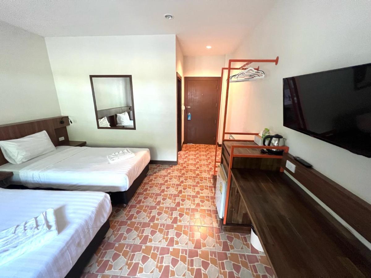 Hotel My Friend'S House Karon Esterno foto