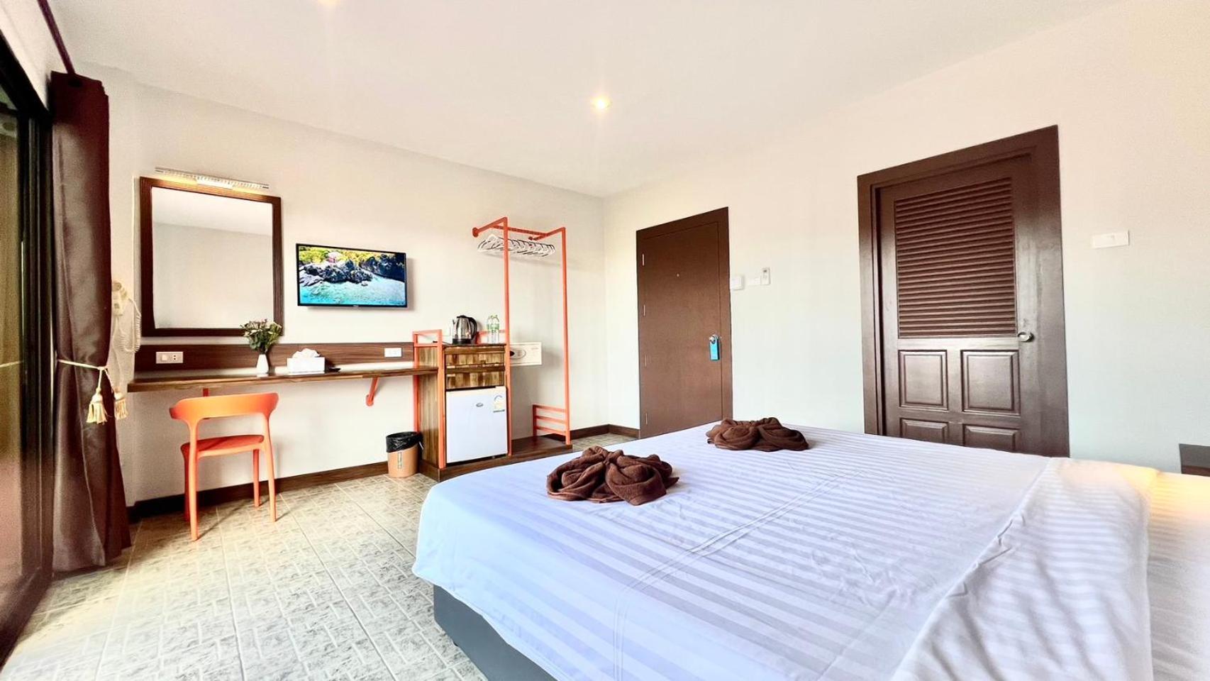 Hotel My Friend'S House Karon Esterno foto