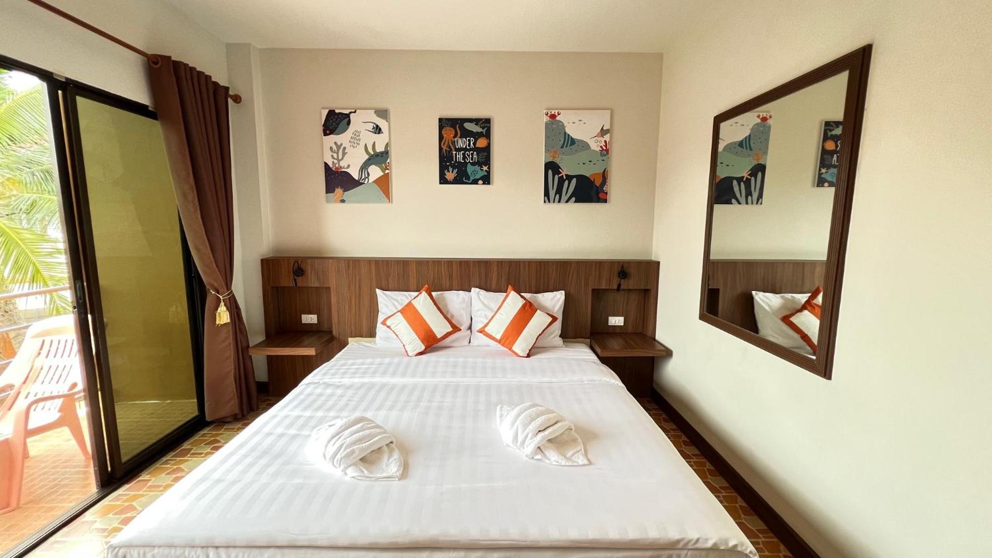 Hotel My Friend'S House Karon Esterno foto