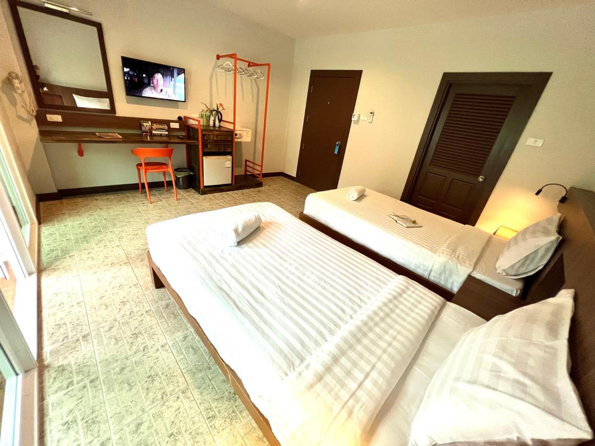 Hotel My Friend'S House Karon Esterno foto
