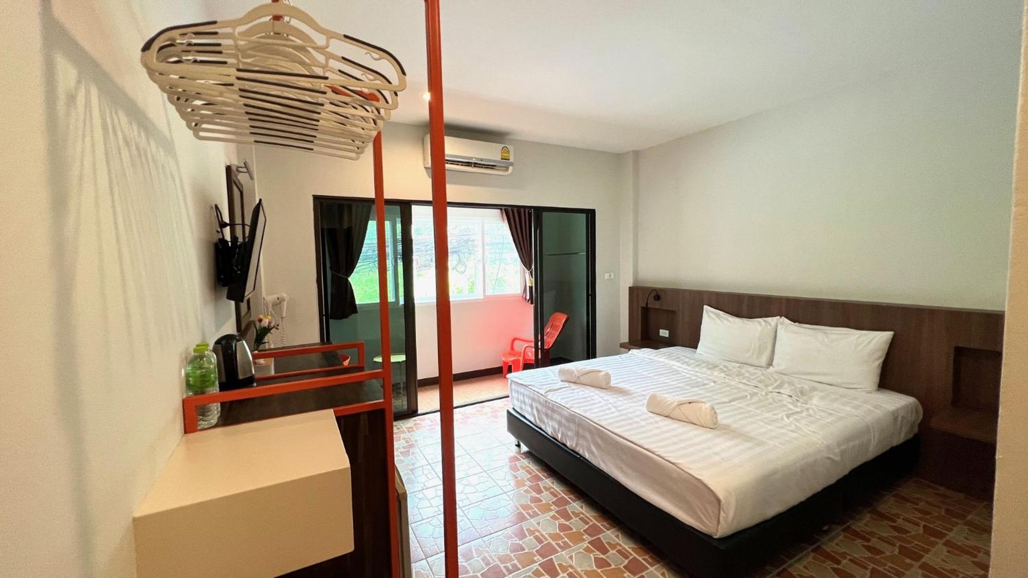 Hotel My Friend'S House Karon Esterno foto